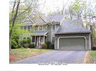 16 Quail Run, Bloomfield, CT 06002