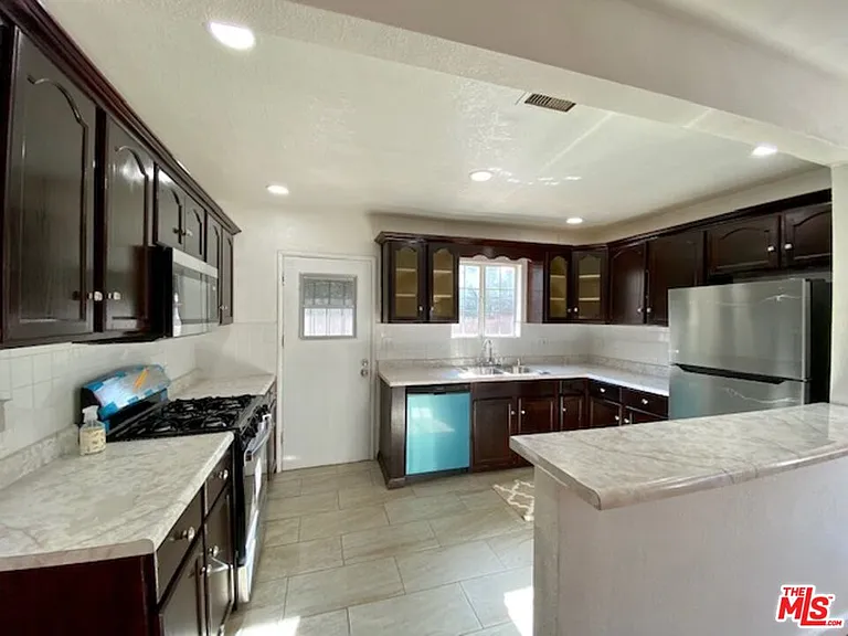4071 Sawtelle Blvd — Photo 6