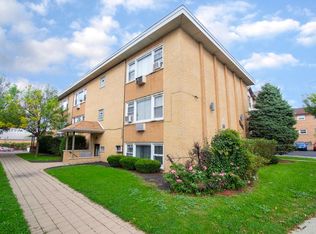 6024 S Archer Rd APT 9, Summit, IL 60501