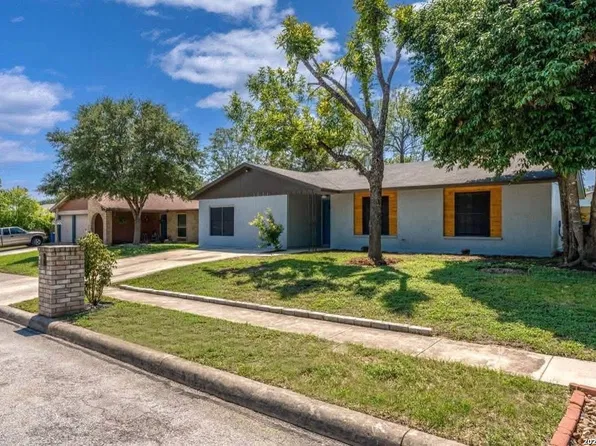 3834 PIPERS CREST ST, San Antonio, TX 78251