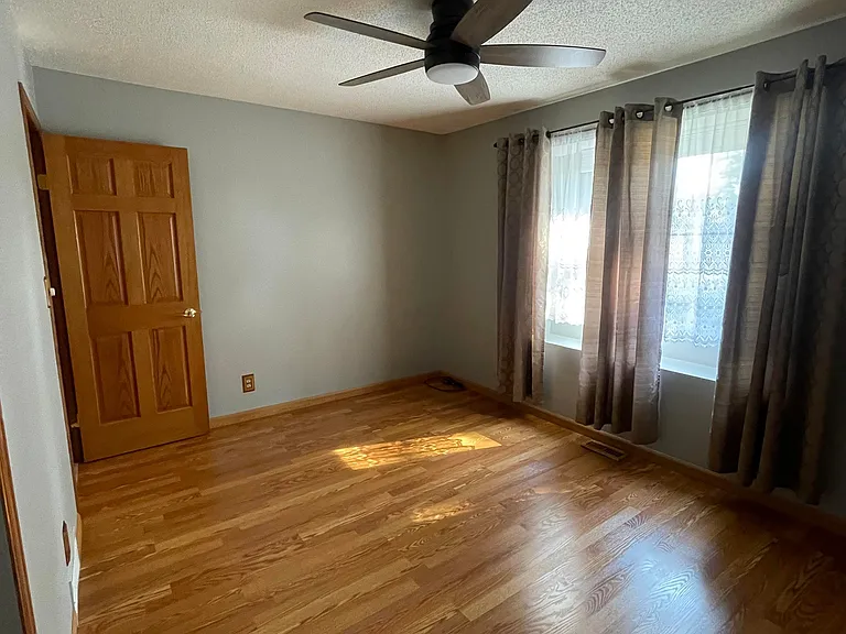6407 Carpenter Ave — Photo 12