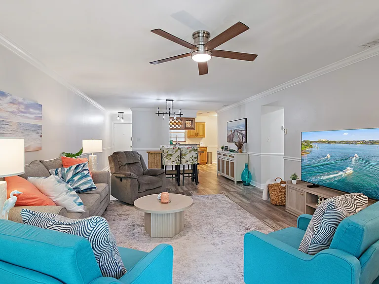 3360 S Osprey Ave #212B — Photo 9