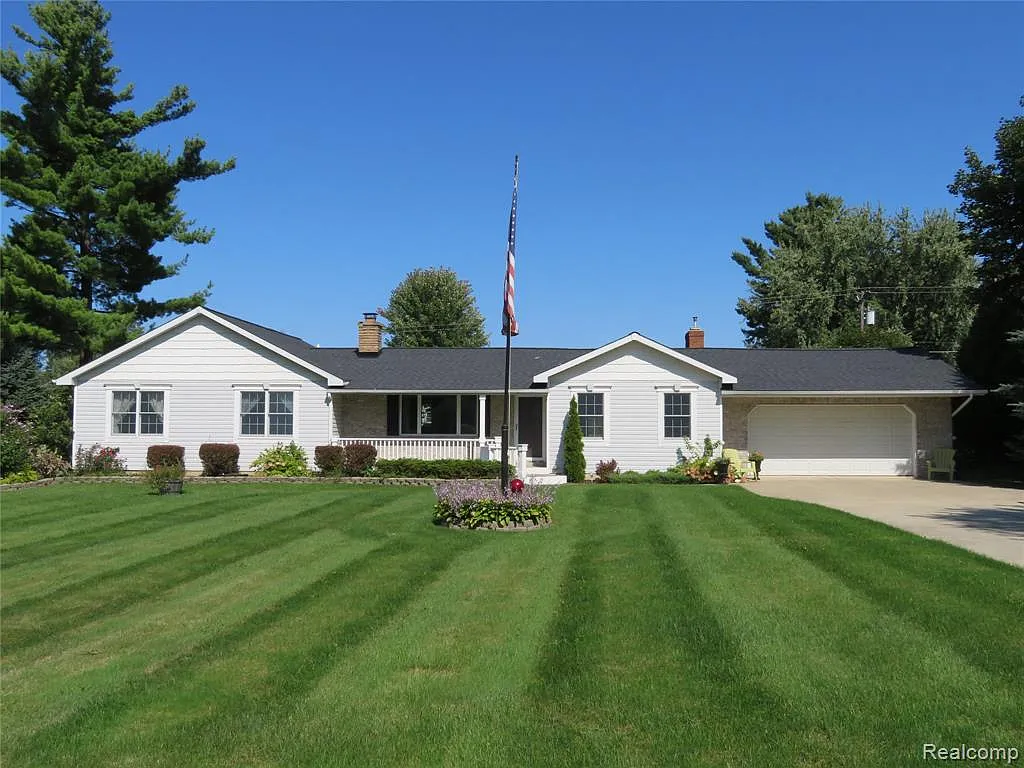1068 Turrill Rd photo 1