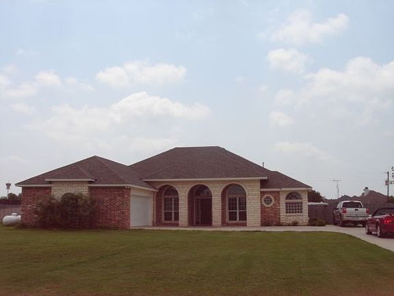 2nd image of 713 Crawshaw Ln