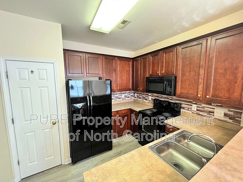 1st image of 3127 Golden Dale Ln