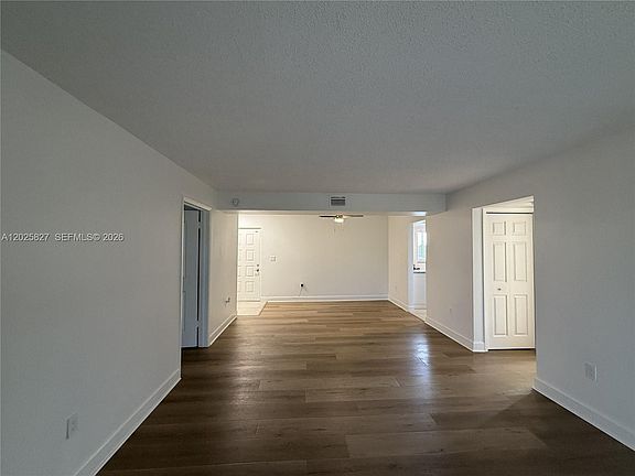 5th image of 731 N Pine Island Rd APT 401