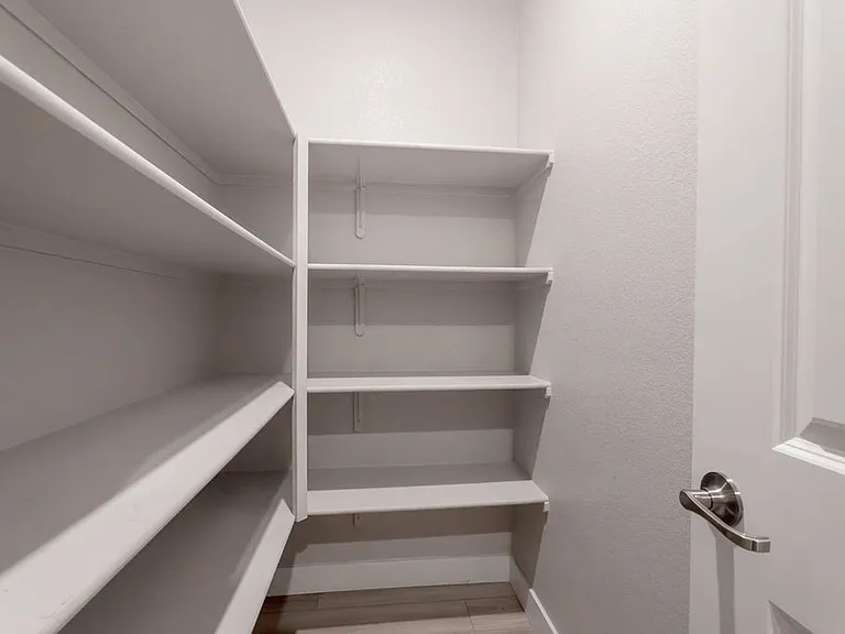 10620 Carnes Ave — Photo 37