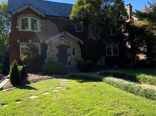 49 Ridgemoor Dr, Saint Louis, MO 63105