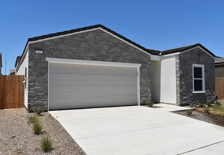 4481 N San Miguel Ave — Photo 3