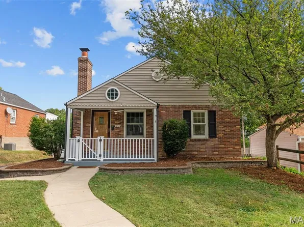2312 High School Dr, Saint Louis, MO 63144