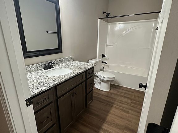 4th image of 730 Sevier St #4