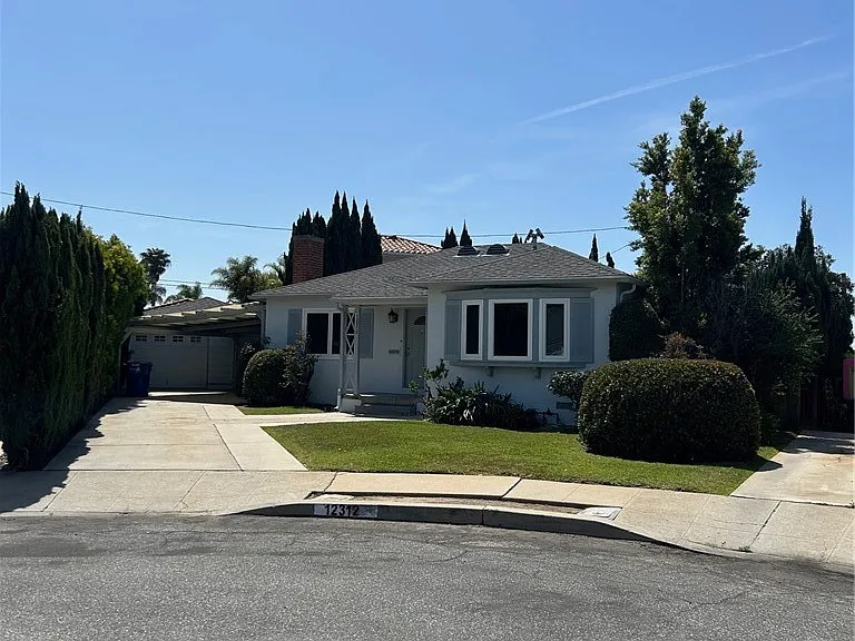 12312 Navy St — Photo 3