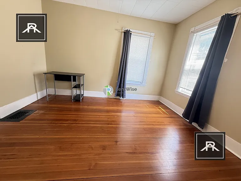 55 Litchfield St — Photo 5