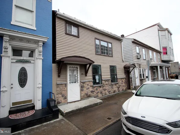 34 Chestnut St, Lewistown, PA 17044