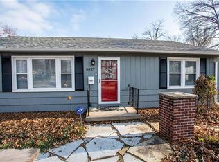 8827 Hemlock Dr, Overland Park, KS 66212