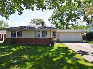 737 N Fordham Ave, Aurora, IL 60506