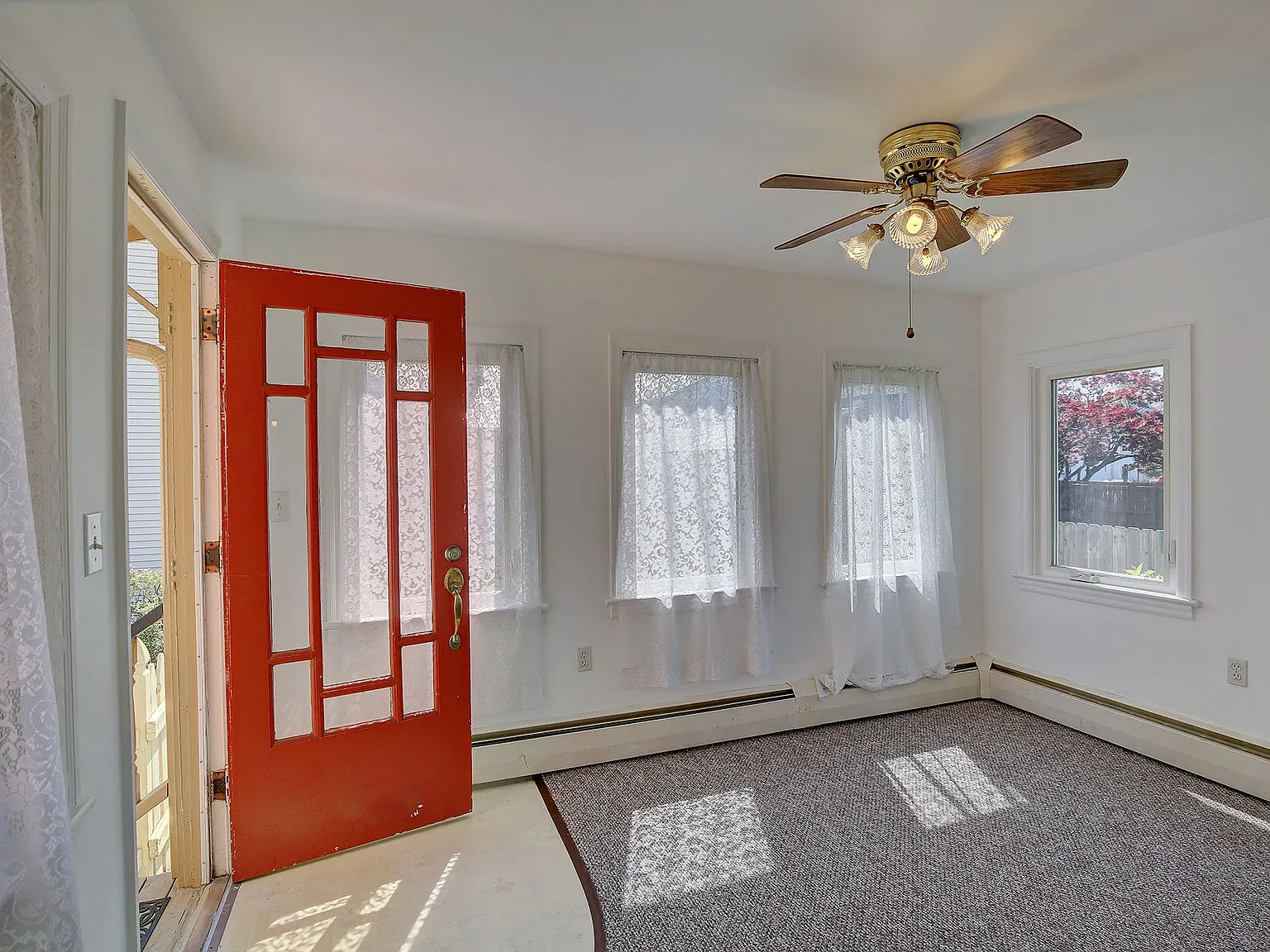 2 bed, 1.5 bath, 1200 sqft, $1,650 — Photo 3