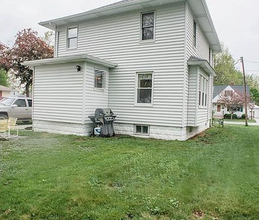 3rd image of 3846 Herbert St
