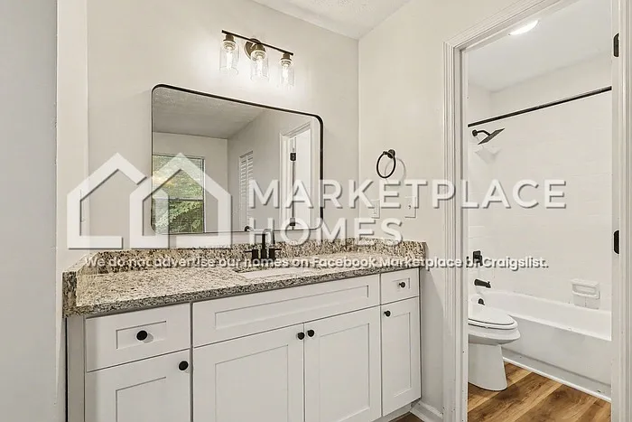2070 Scarbrough Trl E — Photo 26