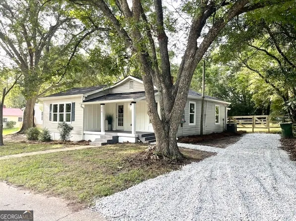 214 Phillips St, Royston, GA 30662