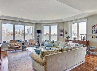 250 Henley Pl UNIT 308, Weehawken, NJ 07086