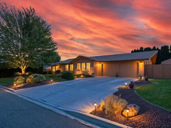 1210 S 39th Ave, Yakima, WA 98902