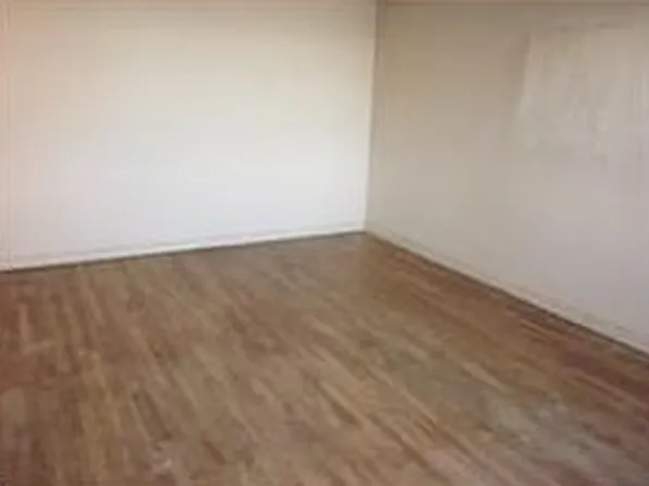 2675 East 7th Street image 1 of 5