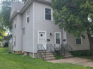 212 11th Ave #1/2, Sterling, IL 61081