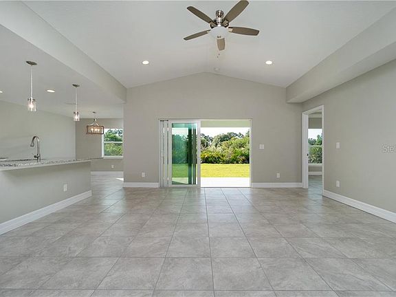 4th image of 131 Baytree Dr