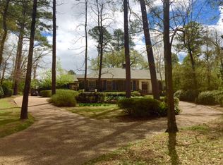 3826 Redbud Rd, Jackson, MS 39211