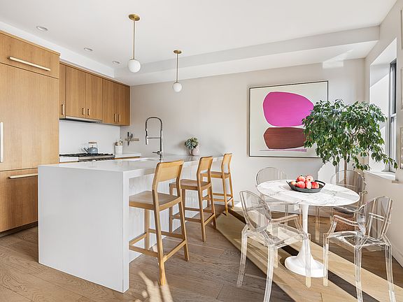 4th image of 40 4th Pl #Penthouse