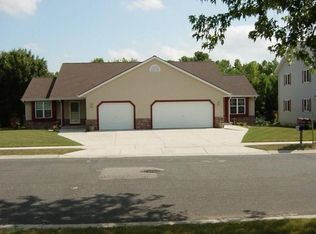 133 W Stoney Ridge Way, Saukville, WI 53080