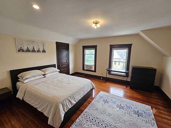 2nd image of 320 Highland Ave #2