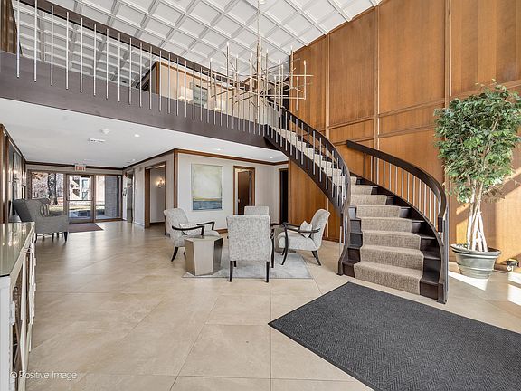 4th image of 1 Oak Brook Club Dr APT A212