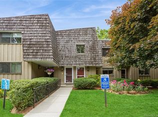 50 Ledgebrook Dr UNIT 50, Norwalk, CT 06854