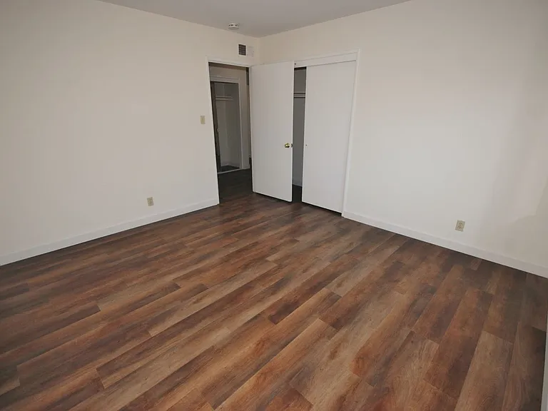 516 E. Hillsdale Ct. — Photo 11