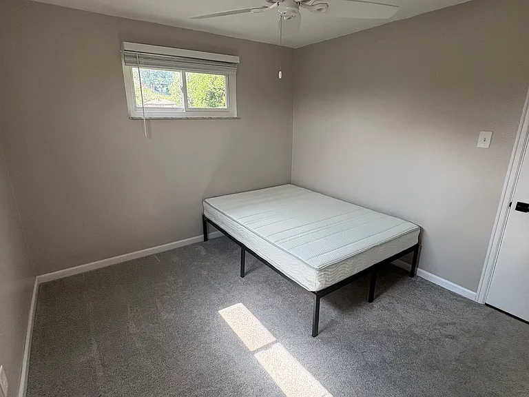 1624 Sillview Dr — Photo 12