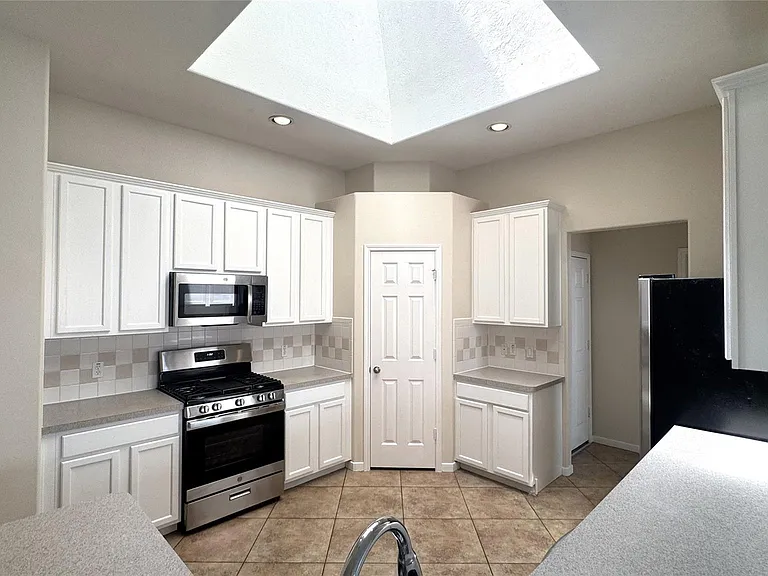 24926 Ranch Lake Ct — Photo 15