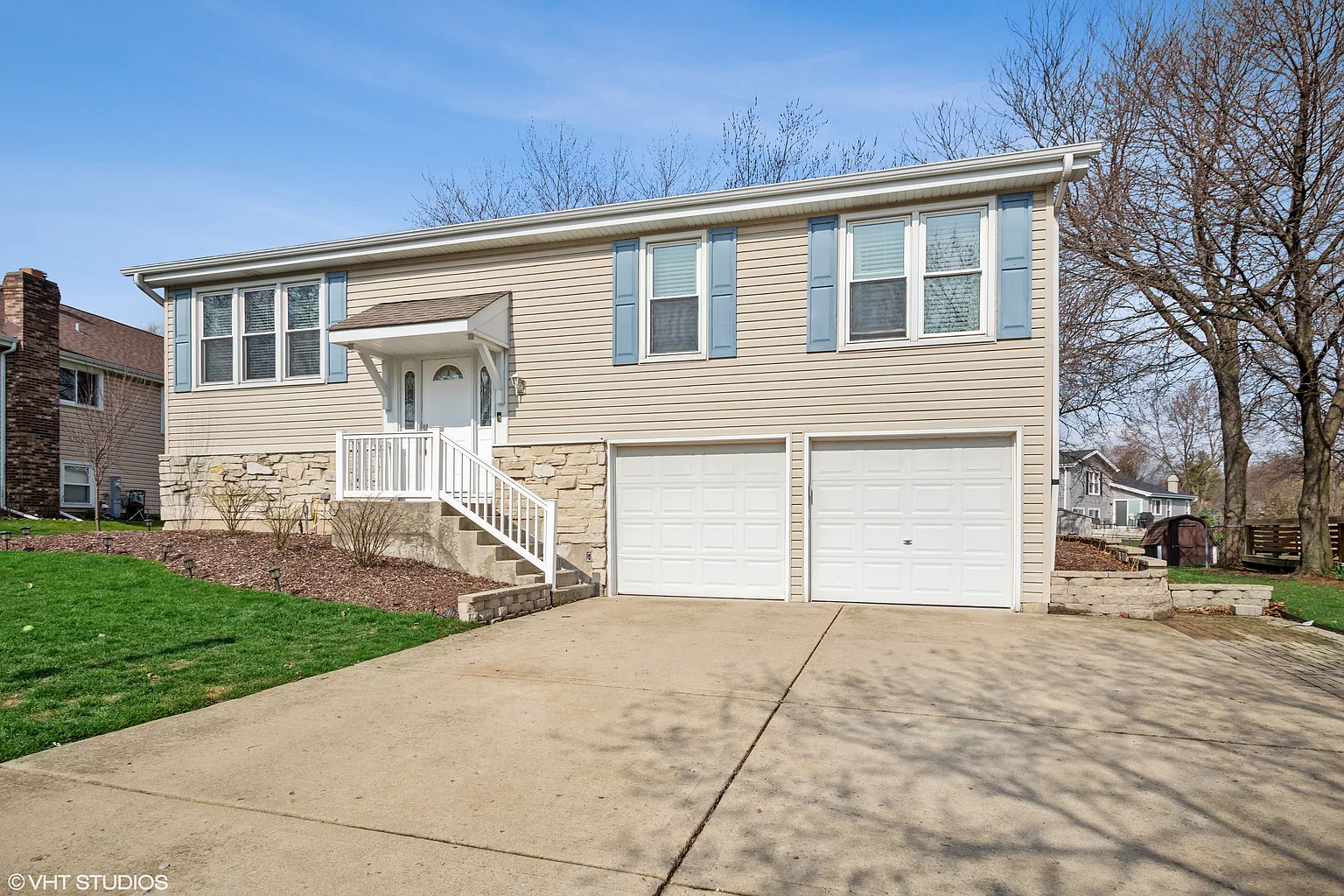 306 Bridgewater Ln photo 1