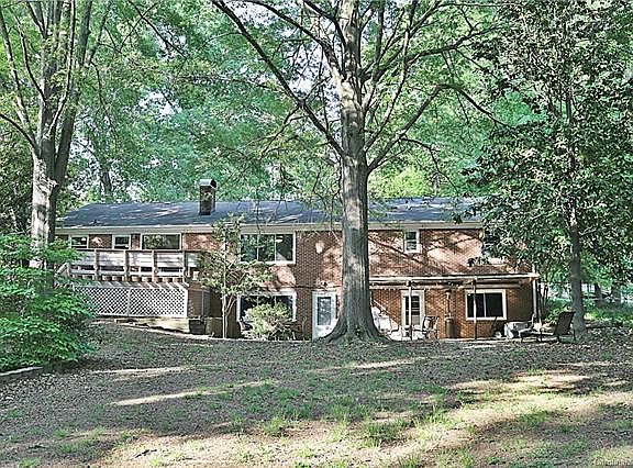5th image of 107 Tall Pine Cir