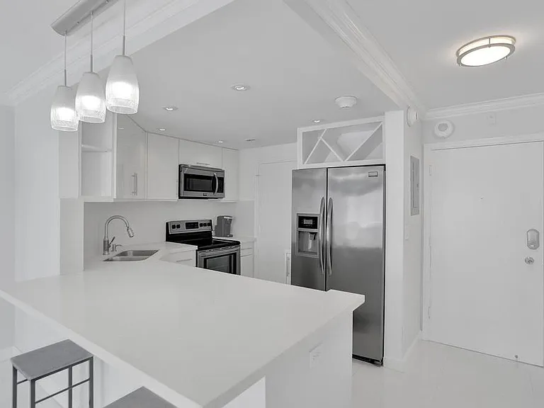 133 N Pompano Beach Blvd #1103 — Photo 9