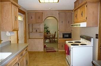 3rd image of 2521 Malone Dr