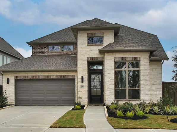 11915 Greenwood Dr, Mont Belvieu, TX 77523