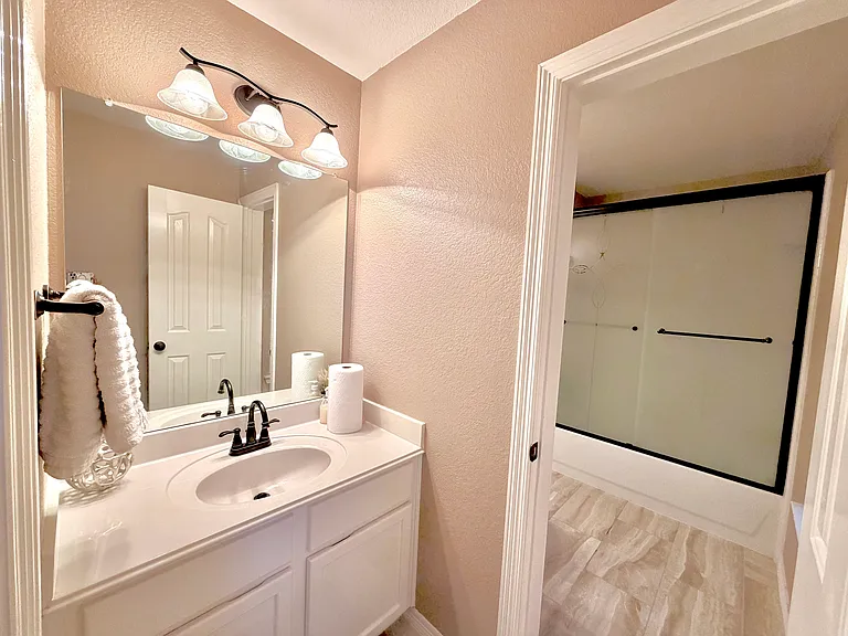 8902 Watersway Dr — Photo 16