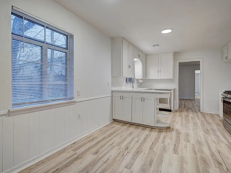 2701 NW 48th St — Photo 25