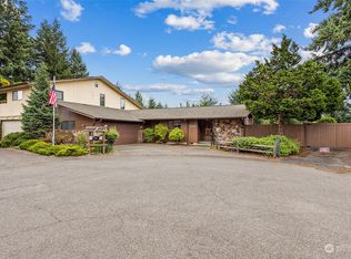 1520 Evergreen Park Ln SW, Olympia, WA 98502
