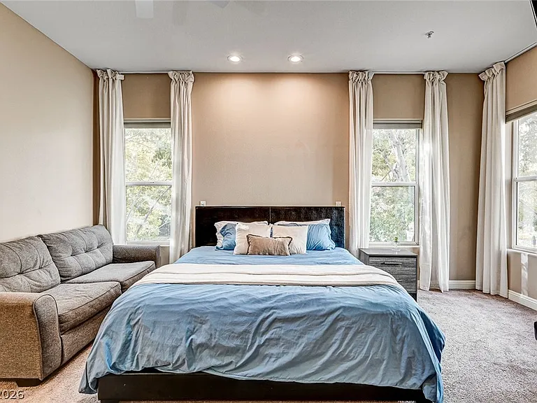 56 E Serene Ave #225 — Photo 26