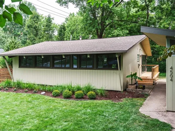 4504 W 78th St, Prairie Village, KS 66208