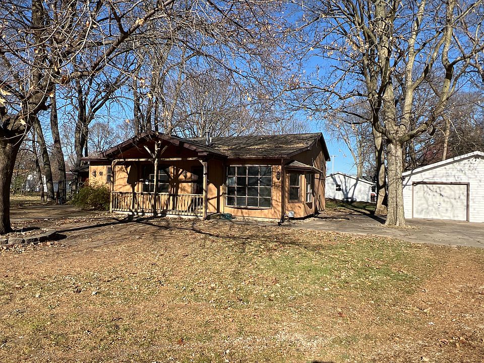 2nd image of 809 Western Ave