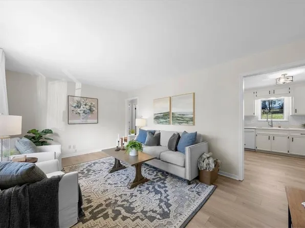 8201 Harvard Ave, Raytown, MO 64138